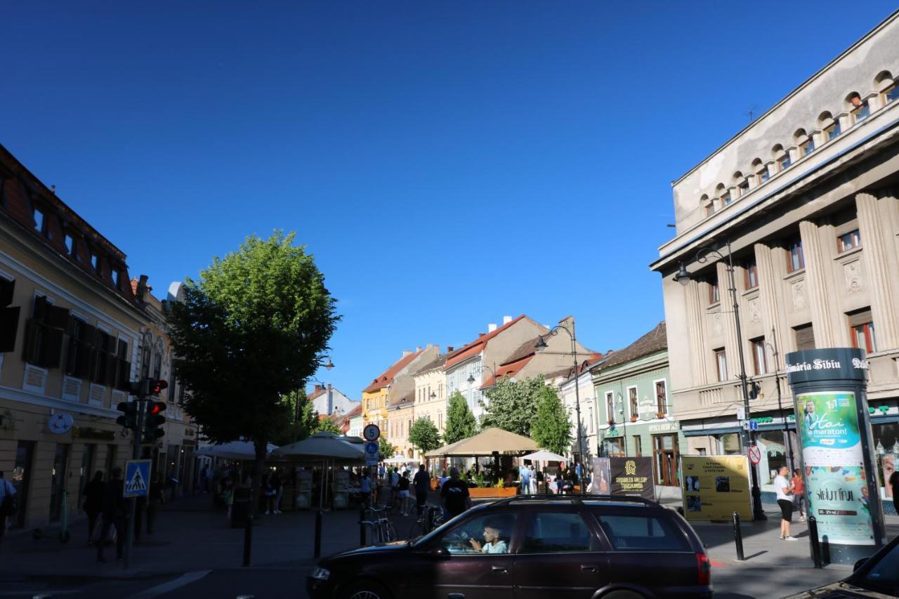 Moonlight Apartments Sibiu Luaran gambar